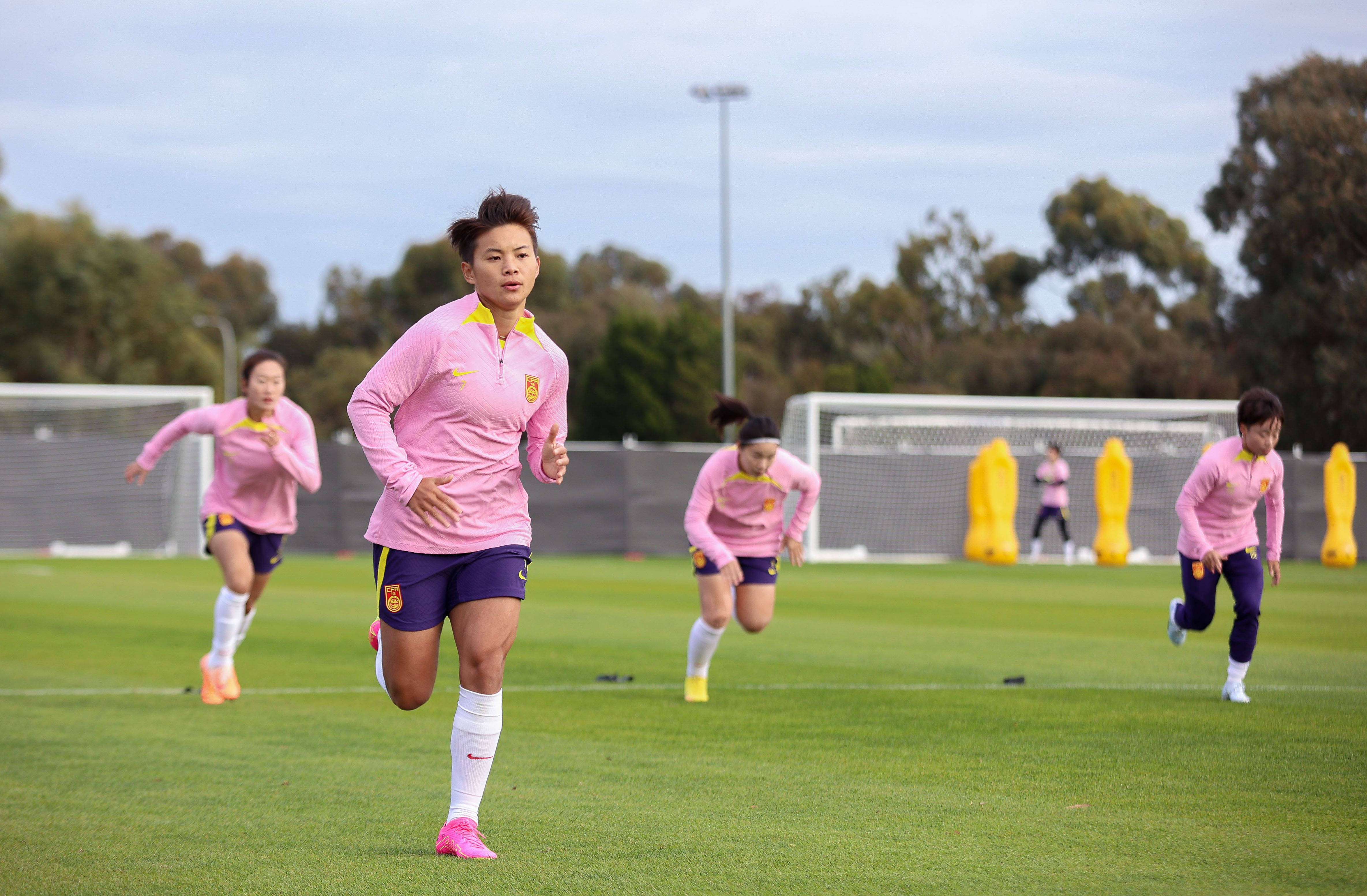 巴西女足迎来新教练,备战亚洲锦标赛 巴西女足迎来新教练,备战亚洲锦标赛