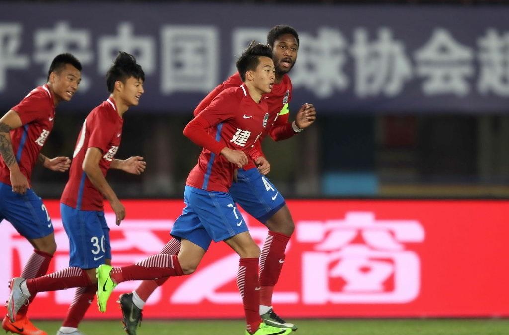 河南建业遭遇两连败,跌至积分榜第七的简单介绍 河南建业遭遇两连败,跌至积分榜第七的简单介绍