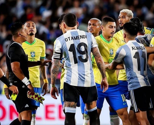 阿根廷篮球队同外敌展开激烈对抗的简单介绍