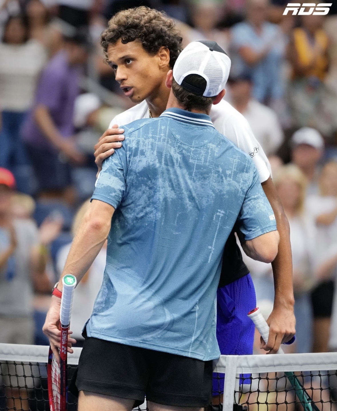 比利亚雷亚尔球员加布里埃尔受到伤病困扰的简单介绍