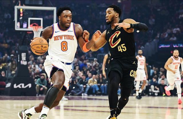 尼克斯主场奋力一搏,最终苦战不敌 尼克斯主场奋力一搏,最终苦战不敌