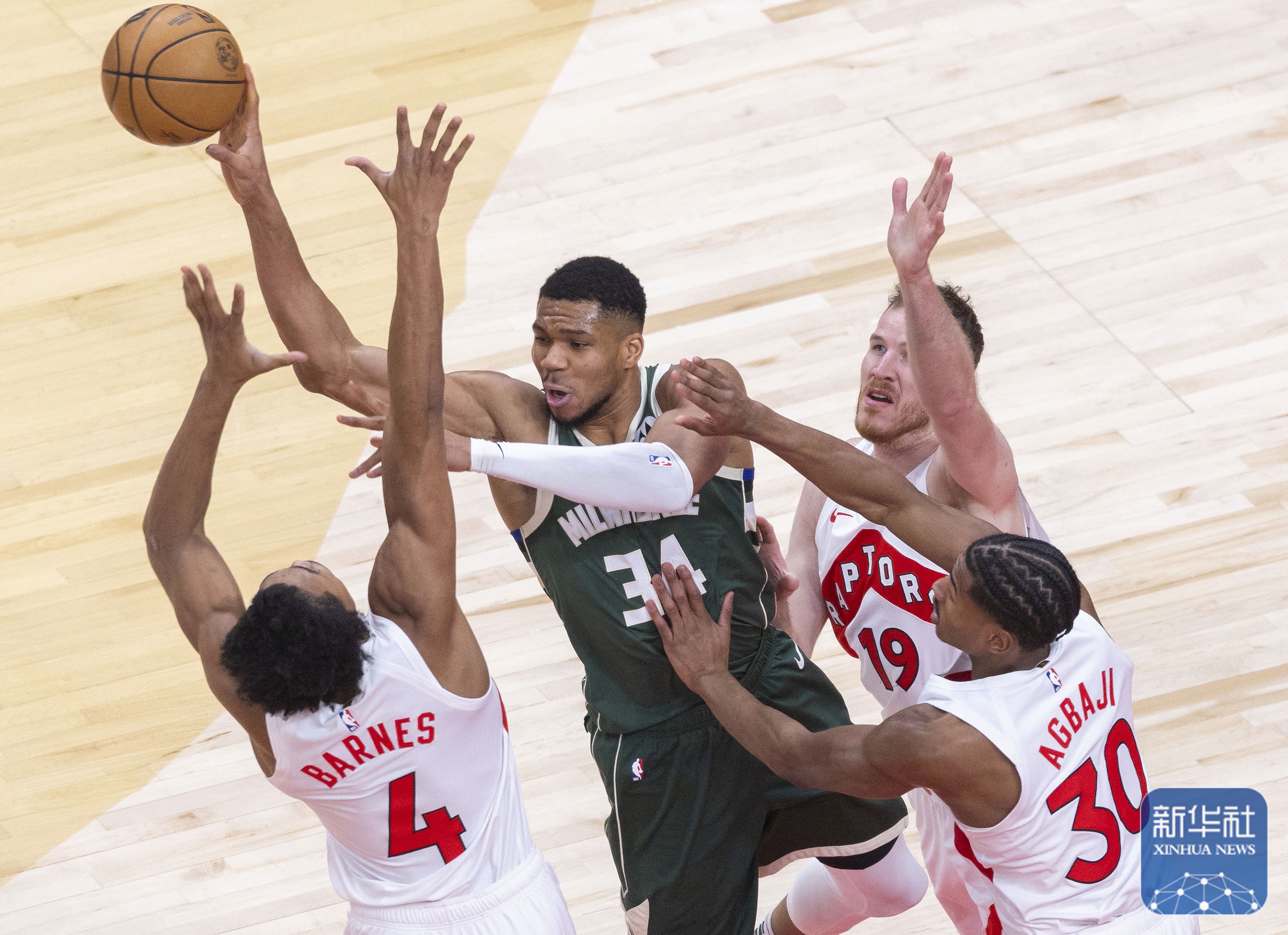 包含雄鹿不敌猛龙,安东尼-戴维斯单场分颇为出彩的词条 包含雄鹿不敌猛龙,安东尼-戴维斯单场分颇为出彩的词条