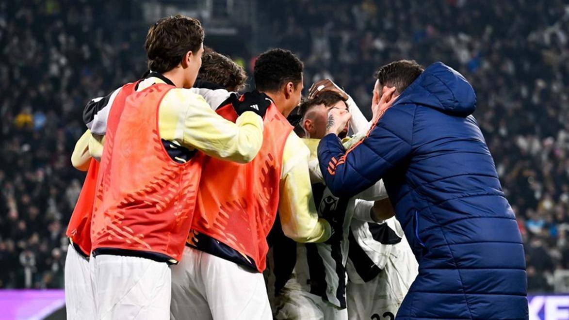 曼联与皇家马德里战成平局,两队势均力敌的简单介绍 曼联与皇家马德里战成平局,两队势均力敌的简单介绍