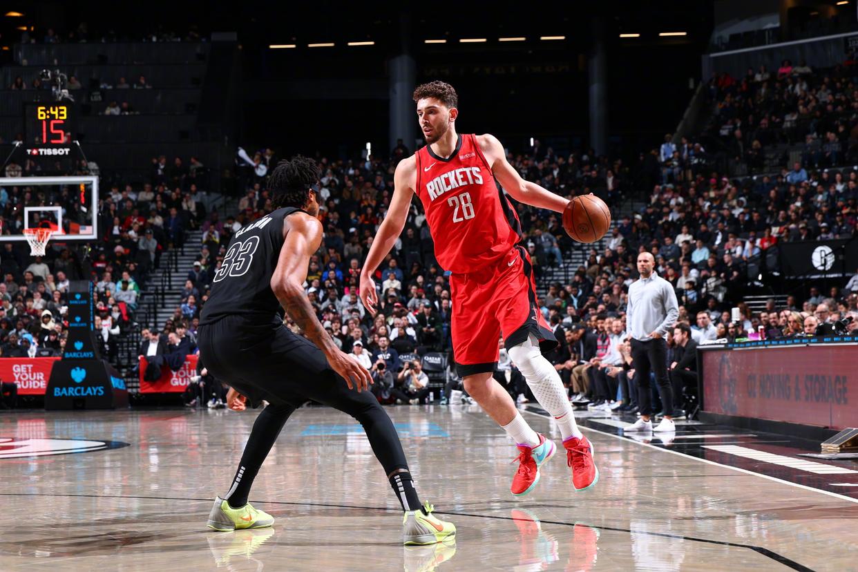 关于双方较量:火箭凭借三分球击败篮网的信息 关于双方较量:火箭凭借三分球击败篮网的信息