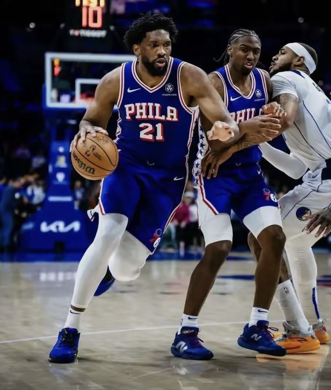 NBA东西擂台战角逐激烈球迷热血沸腾的简单介绍 NBA东西擂台战角逐激烈球迷热血沸腾的简单介绍