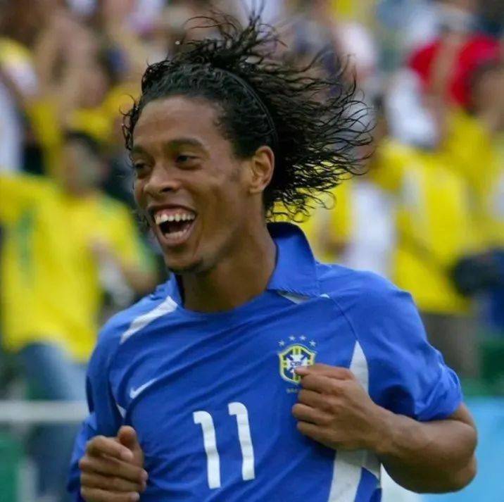 首发群星亮相,里昂主场取得关键胜利的简单介绍 首发群星亮相,里昂主场取得关键胜利的简单介绍