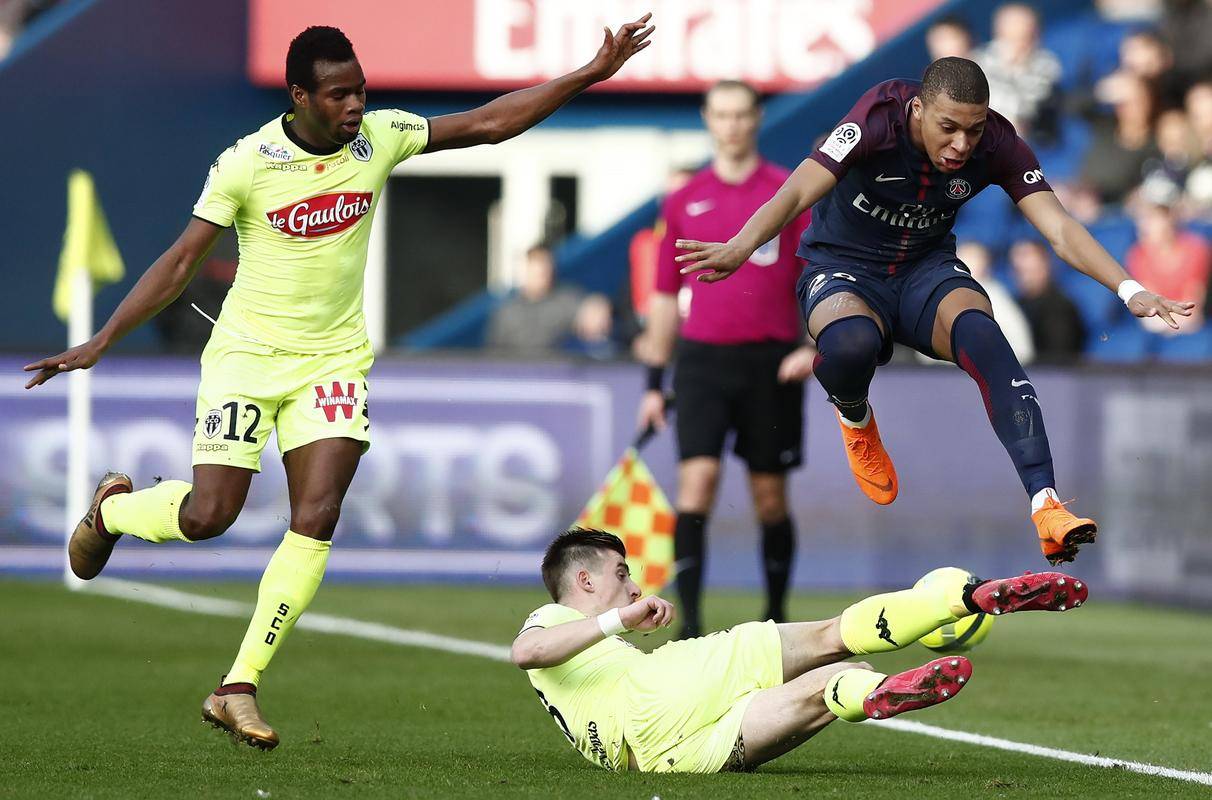 关于昂热击败雷恩，继续保持领先优势的信息