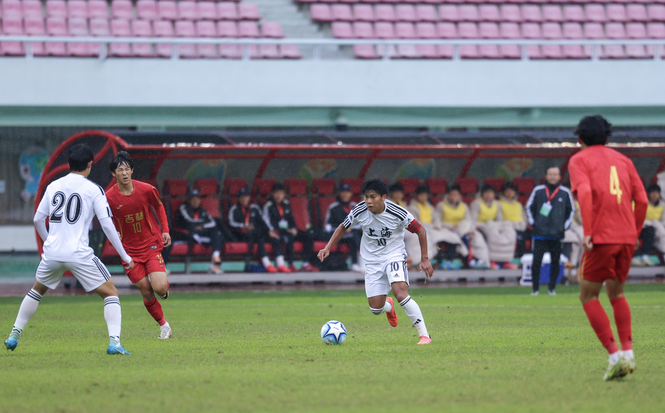 进攻猛烈！球队三球大胜晋级八强！