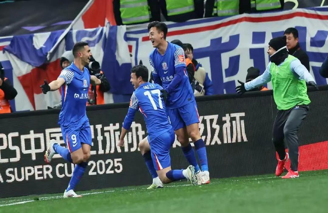 艰难晋级！球队在最后关头取得胜利，成功晋级下一轮比赛的简单介绍