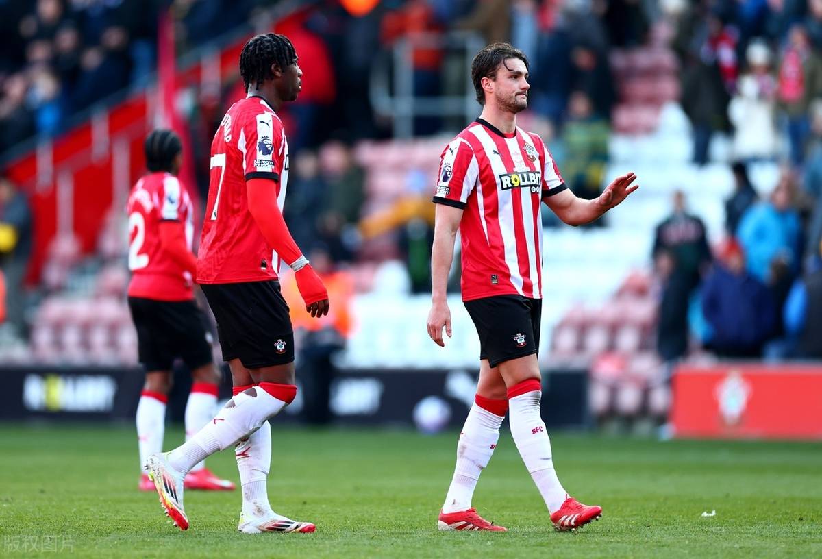 关于南安普顿客场击败水晶宫,继续领跑积分榜的信息 关于南安普顿客场击败水晶宫,继续领跑积分榜的信息