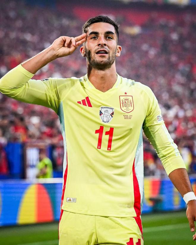 包含西班牙选手刷新个人纪录获胜的词条