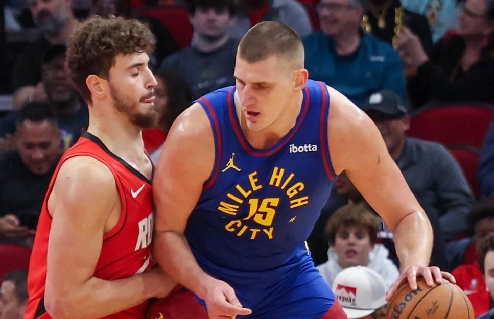 火箭神射手三分砍下中,率队力克马刺的简单介绍 火箭神射手三分砍下中,率队力克马刺的简单介绍