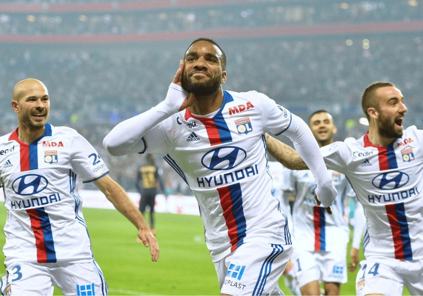 包含里昂队前锋实力彰显成为焦点的词条 包含里昂队前锋实力彰显成为焦点的词条