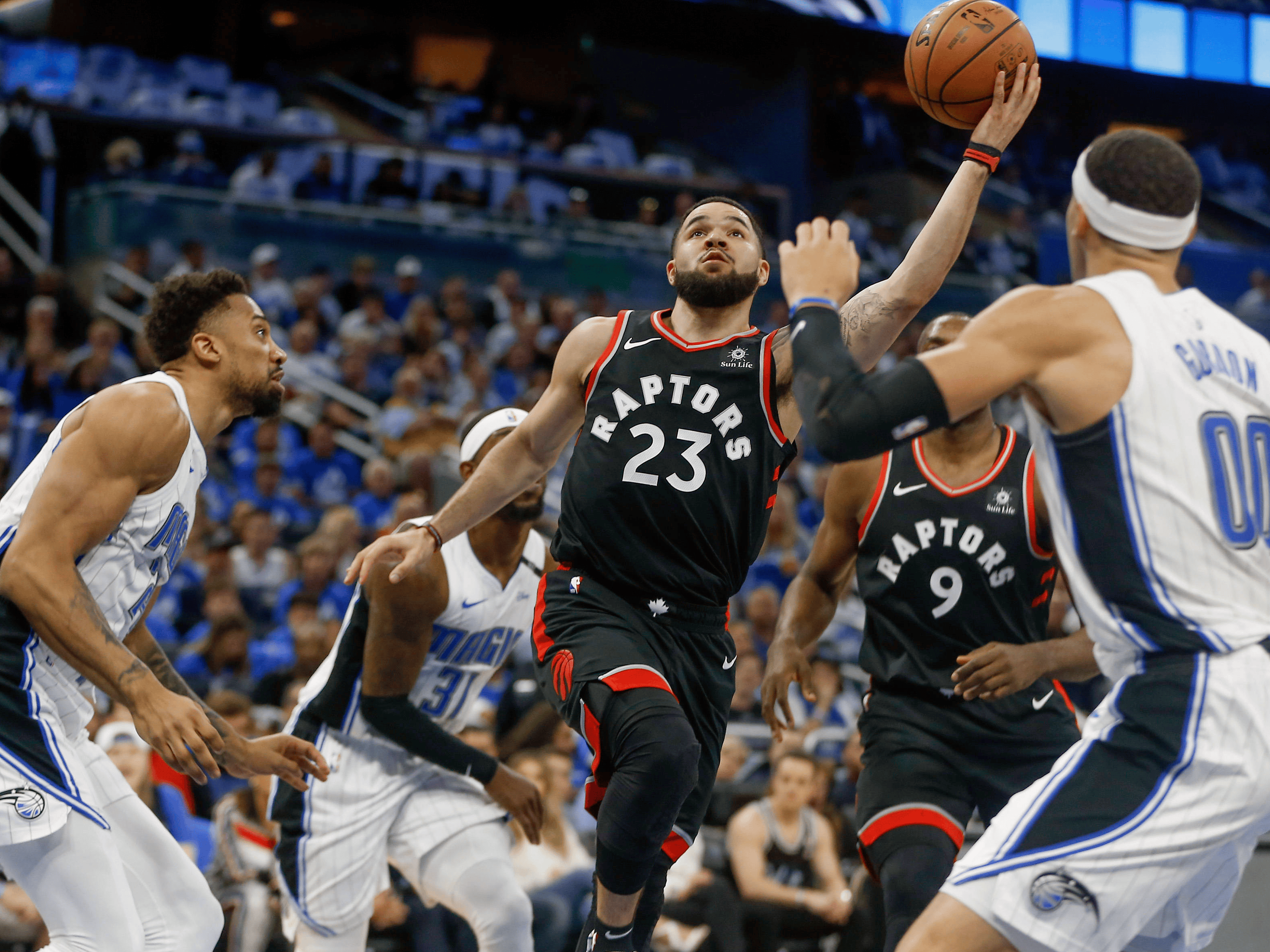 霍芬海姆客场逆袭,赢得宝贵三分 霍芬海姆客场逆袭,赢得宝贵三分