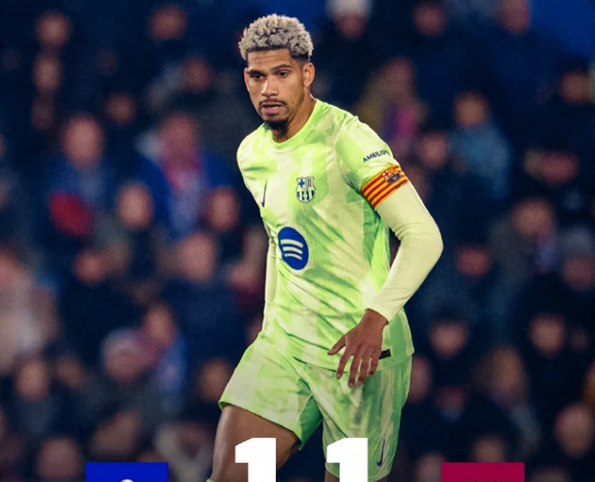 萨索洛逆袭意甲升级直逼前列