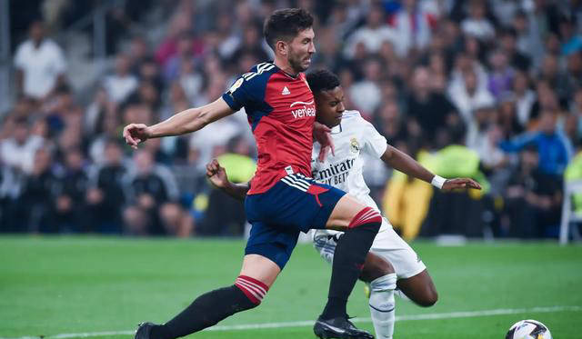 皇马遭遇勇士登顶，西甲局势紧张