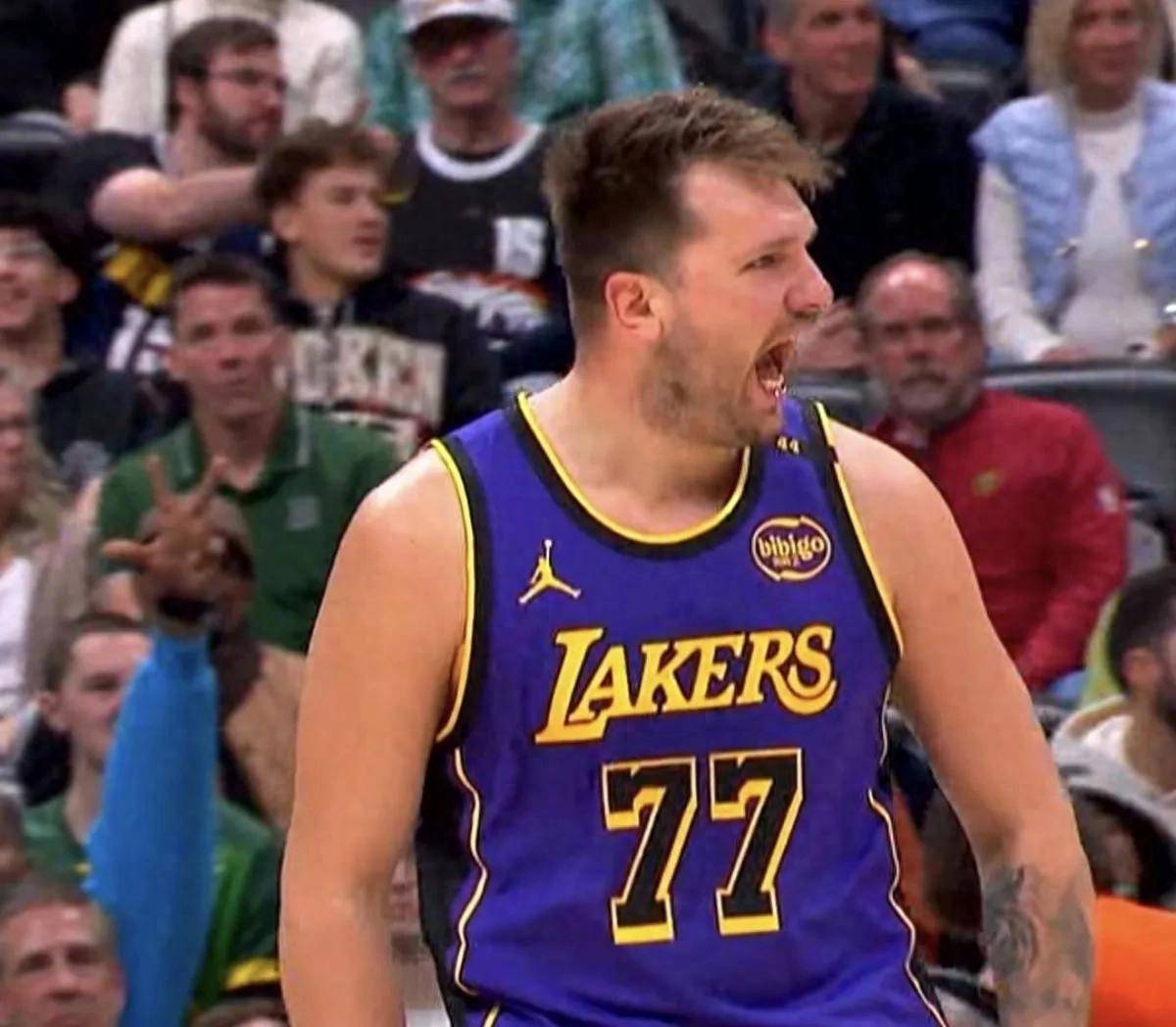 东契奇在欧冠中碾压詹姆斯,球迷沸腾 东契奇在欧冠中碾压詹姆斯,球迷沸腾