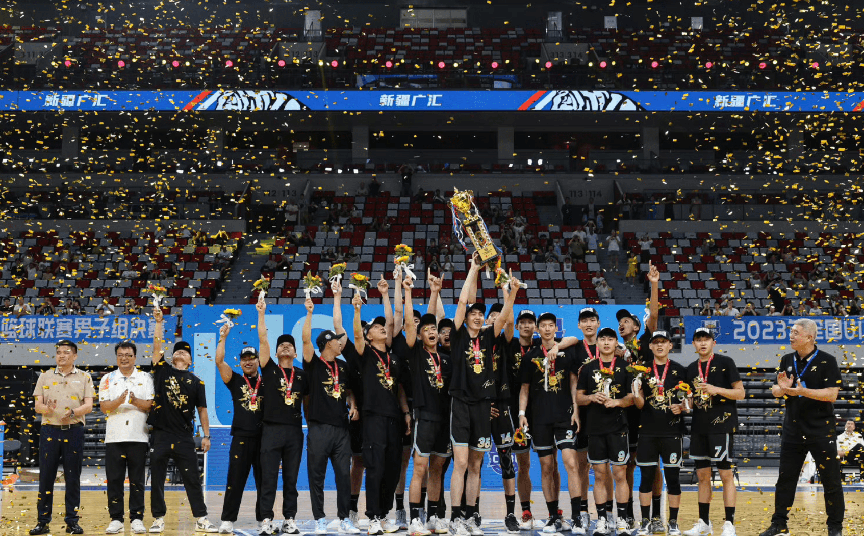 云南男篮主场大胜海南，士气高昂的简单介绍