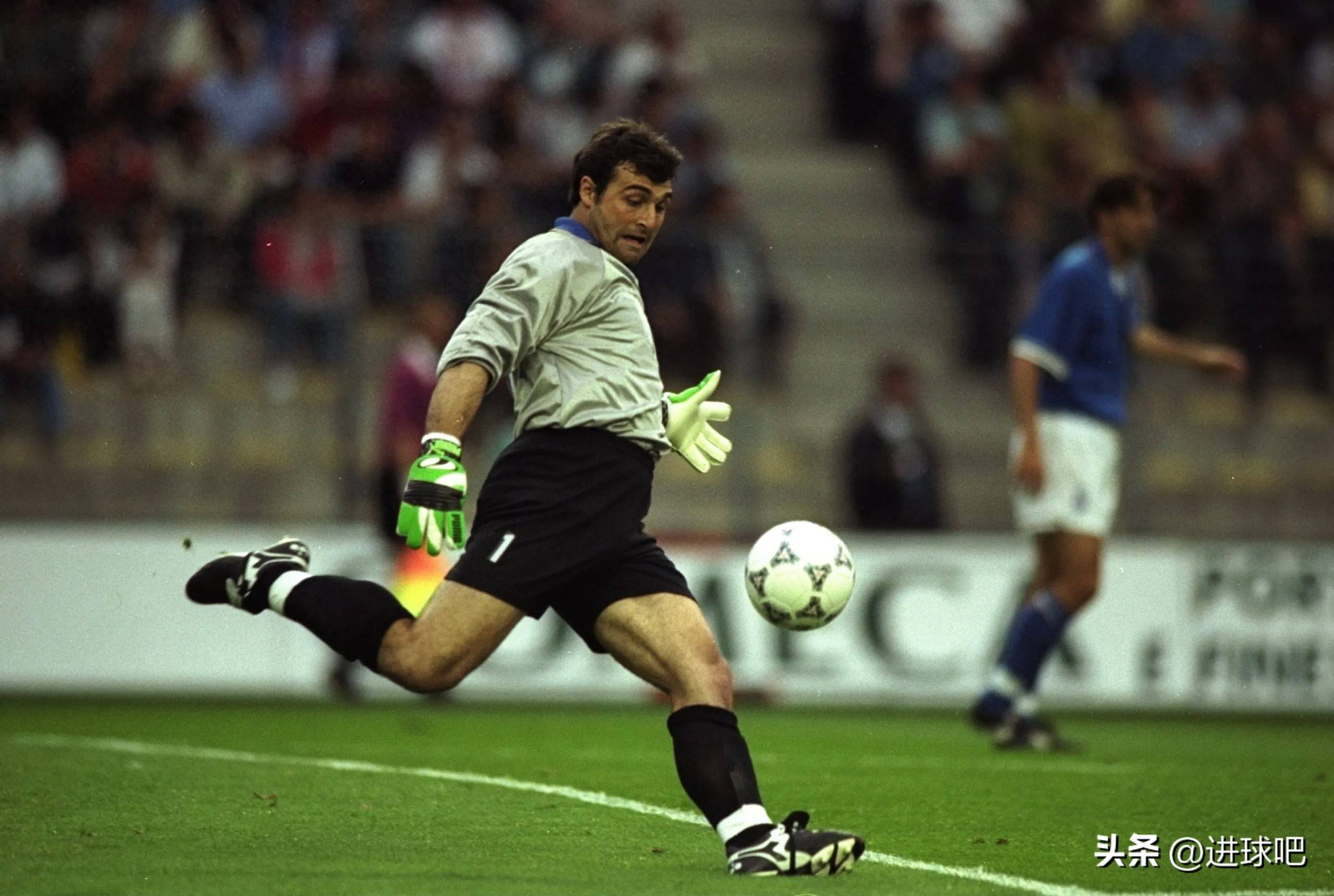 刚刚世界杯:英格兰夺冠意大利,争议判罚的简单介绍 刚刚世界杯:英格兰夺冠意大利,争议判罚的简单介绍