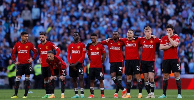 曼联客场逆转南安普顿，成功领跑