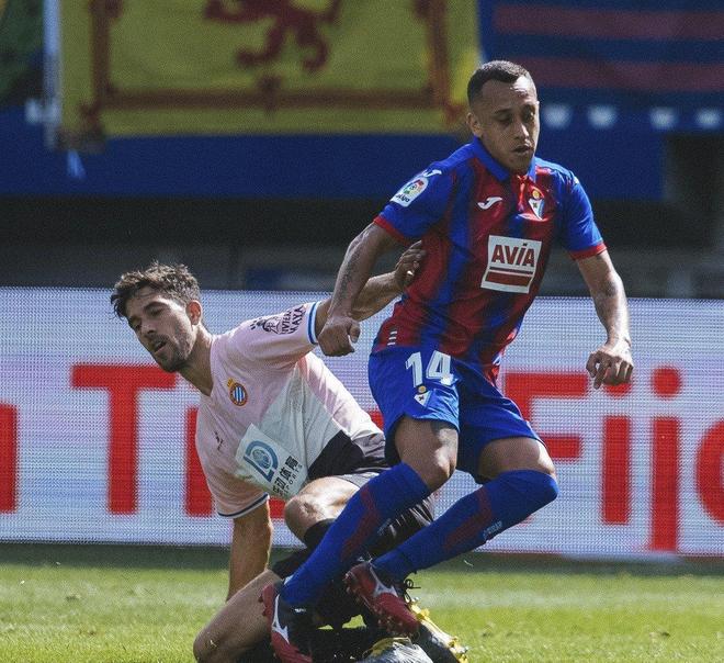 埃瓦尔客场遭遇大败,陷入保级泥潭的简单介绍 埃瓦尔客场遭遇大败,陷入保级泥潭的简单介绍