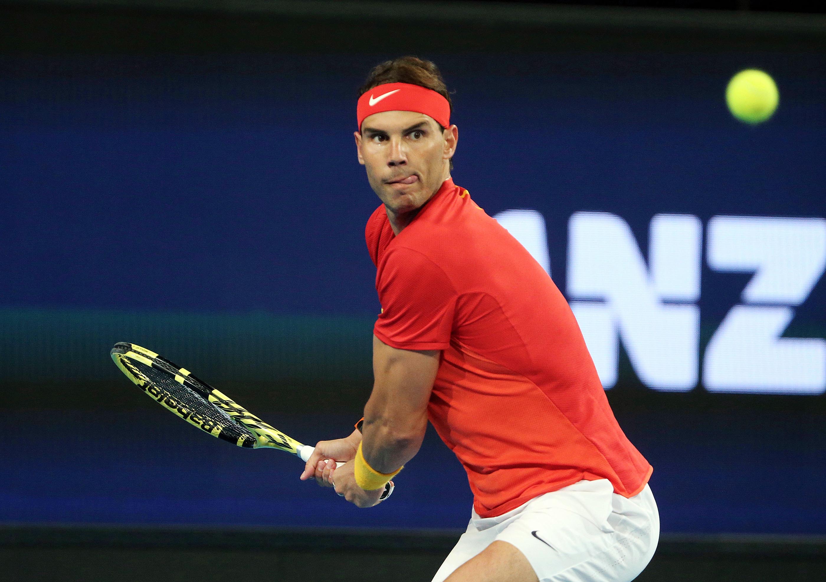 西班牙网球队翻盘世界网球队,纳达尔关键制胜的简单介绍 西班牙网球队翻盘世界网球队,纳达尔关键制胜的简单介绍