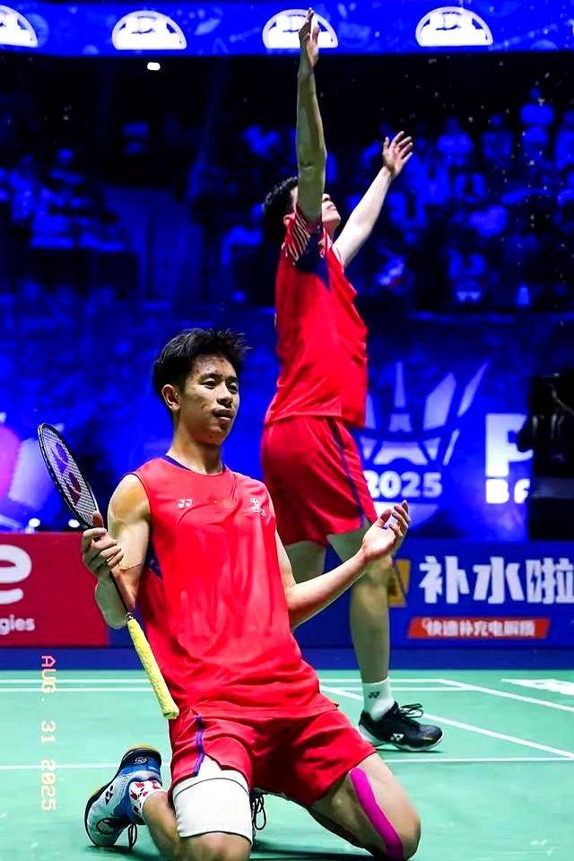 中国羽毛球队碾压丹麦羽毛球队，陶菲克打破历史纪录的简单介绍