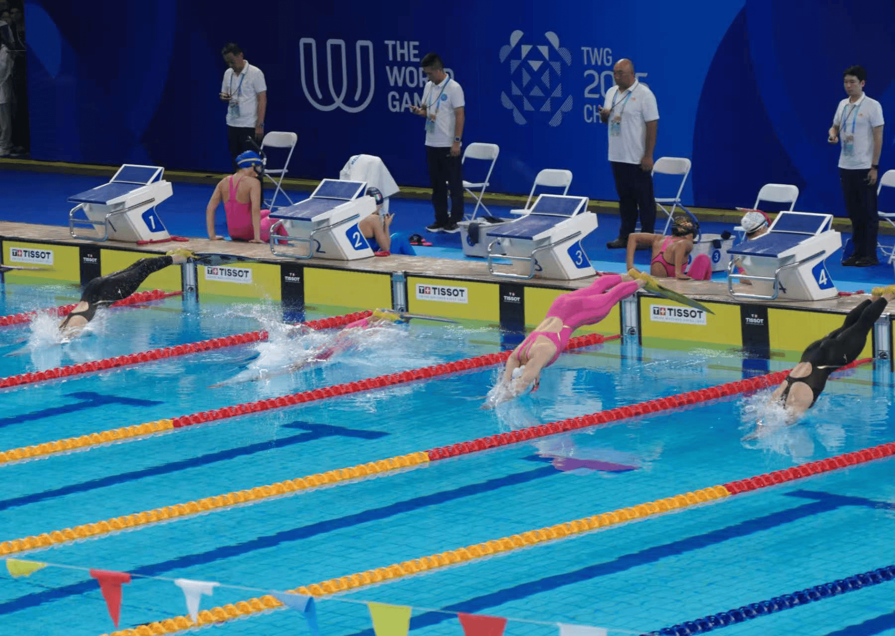 游泳赛事精彩瞬间盘点，年度回顾震撼登场的简单介绍