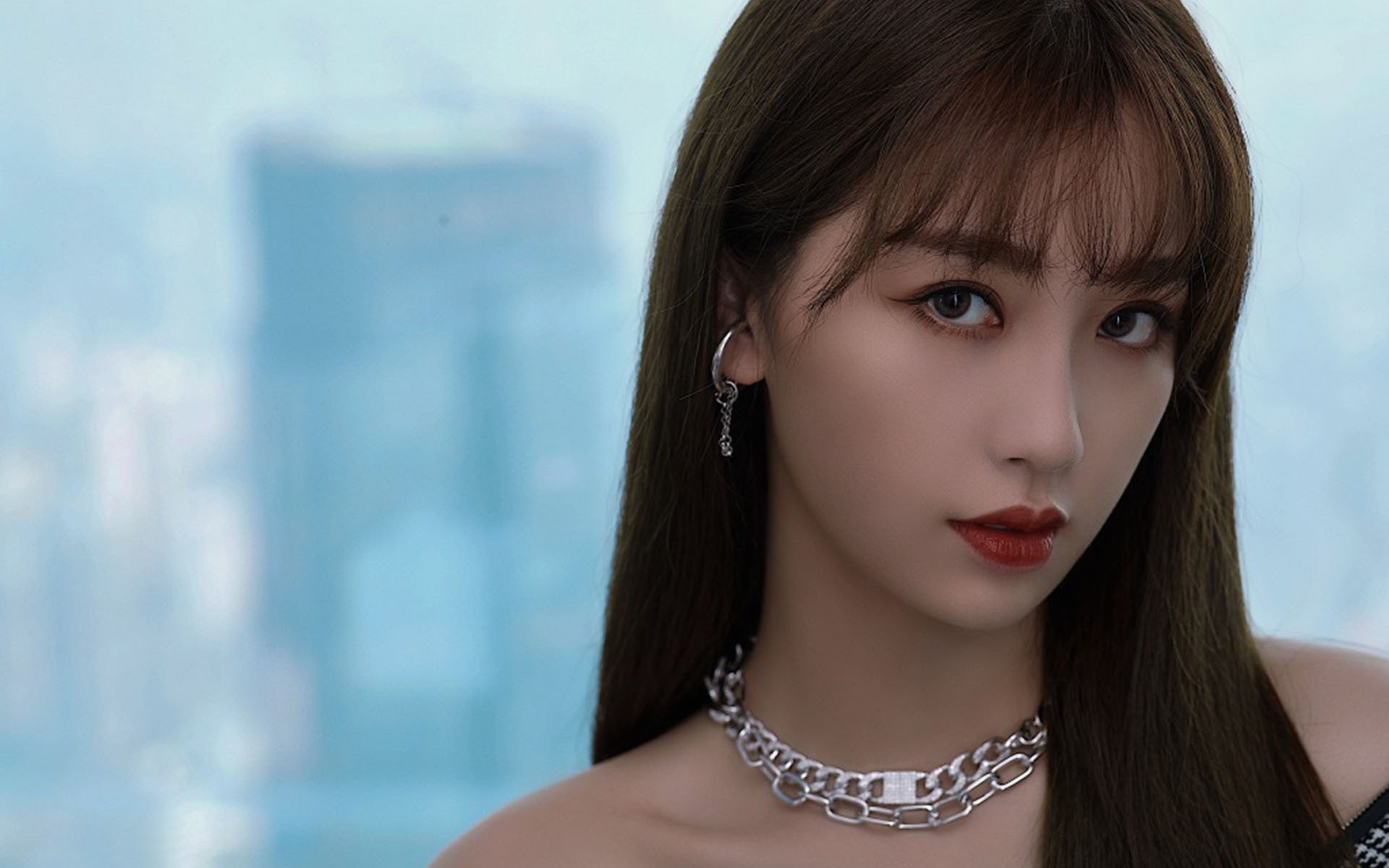 硬盾与利剑，富安健洋的沉默统治与法国力量如何撕开曼城的王袍