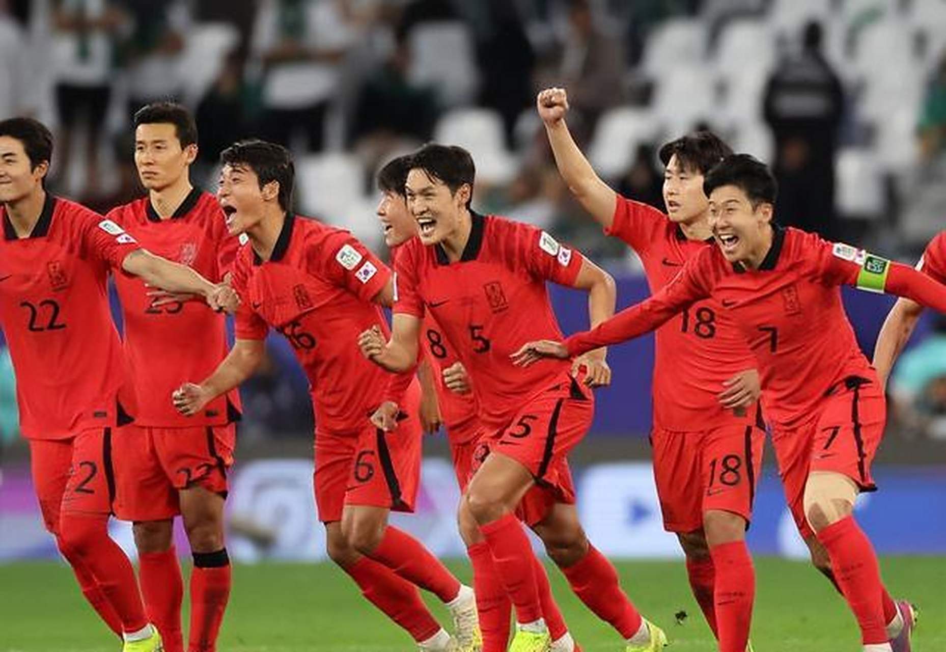 小贾伦爆发,吉林队全面压制上海队 小贾伦爆发,吉林队全面压制上海队